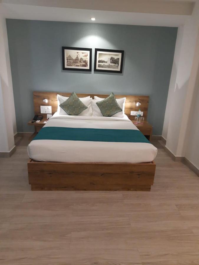Regenta Inn Grand Koramangala By Royal Orchid Hotels Бангалор Экстерьер фото